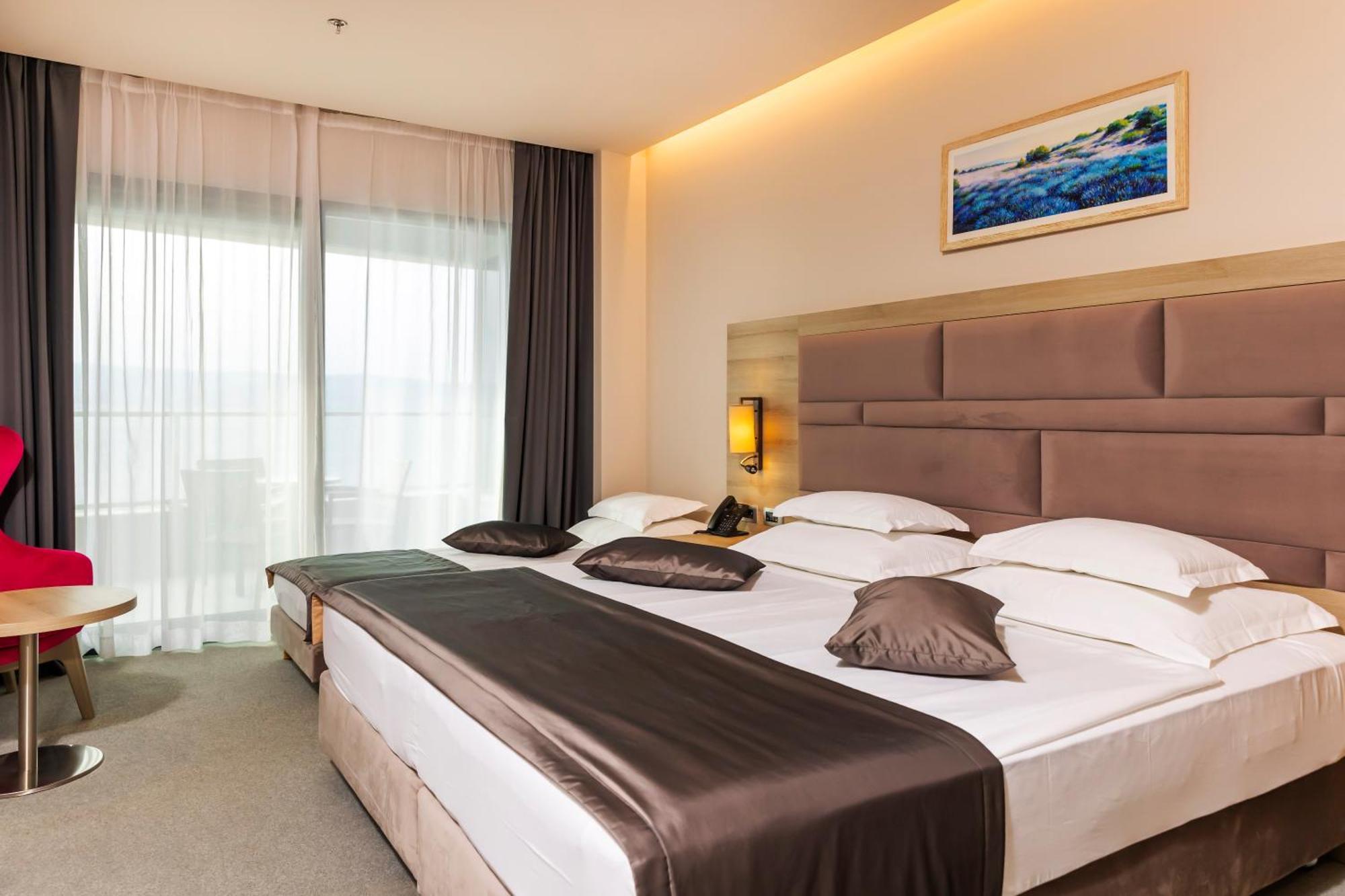 Hotel Plaza Дуче Екстер'єр фото